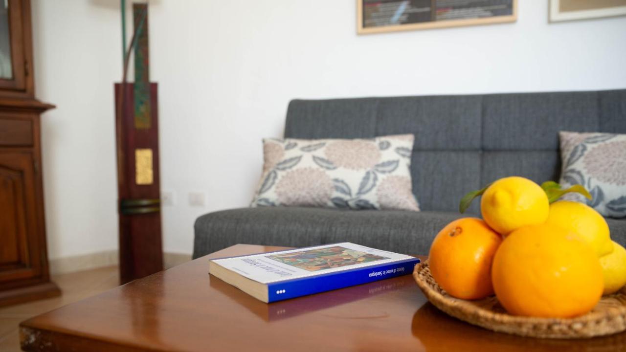 Appartamenti Melograno E Fico Loculi 外观 照片