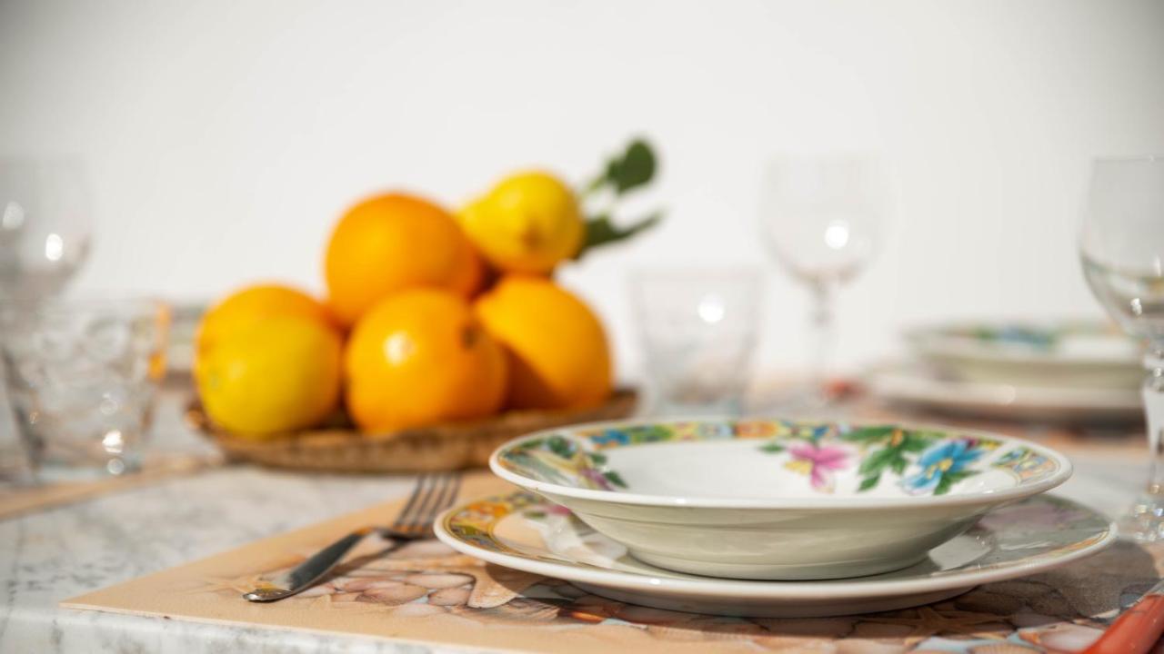 Appartamenti Melograno E Fico Loculi 外观 照片
