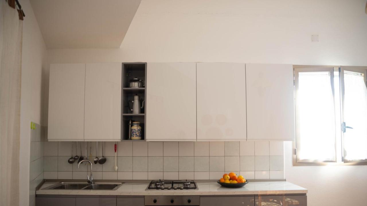 Appartamenti Melograno E Fico Loculi 外观 照片